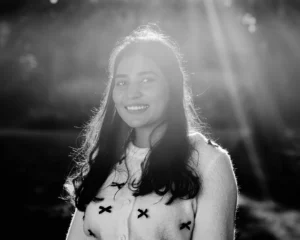 Hina-31-Edit Backlit portrait in black and white, by Dick Lloyd Photography